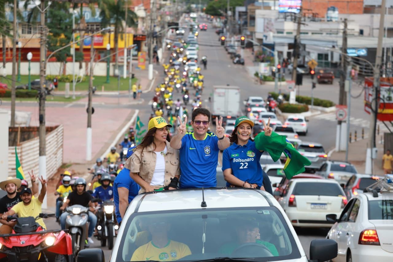 Ao lado de Gladson e líderes acreanos, Mailza participa de ato pró-Bolsonaro: “Vamos reeleger um presidente que sempre ajudou o Acre”